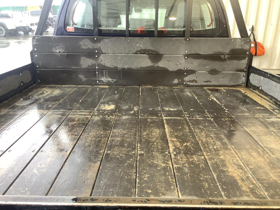 Photo '10' of Toyota Hilux SR TD DC/CC Photo '10' of Toyota Hilux SR TD DC/CC