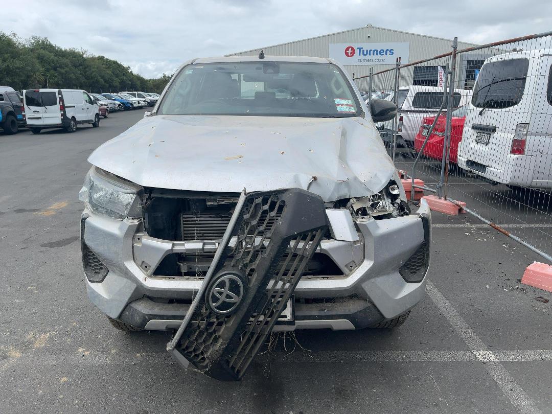 Photo '2' of Toyota Hilux SR TD DC