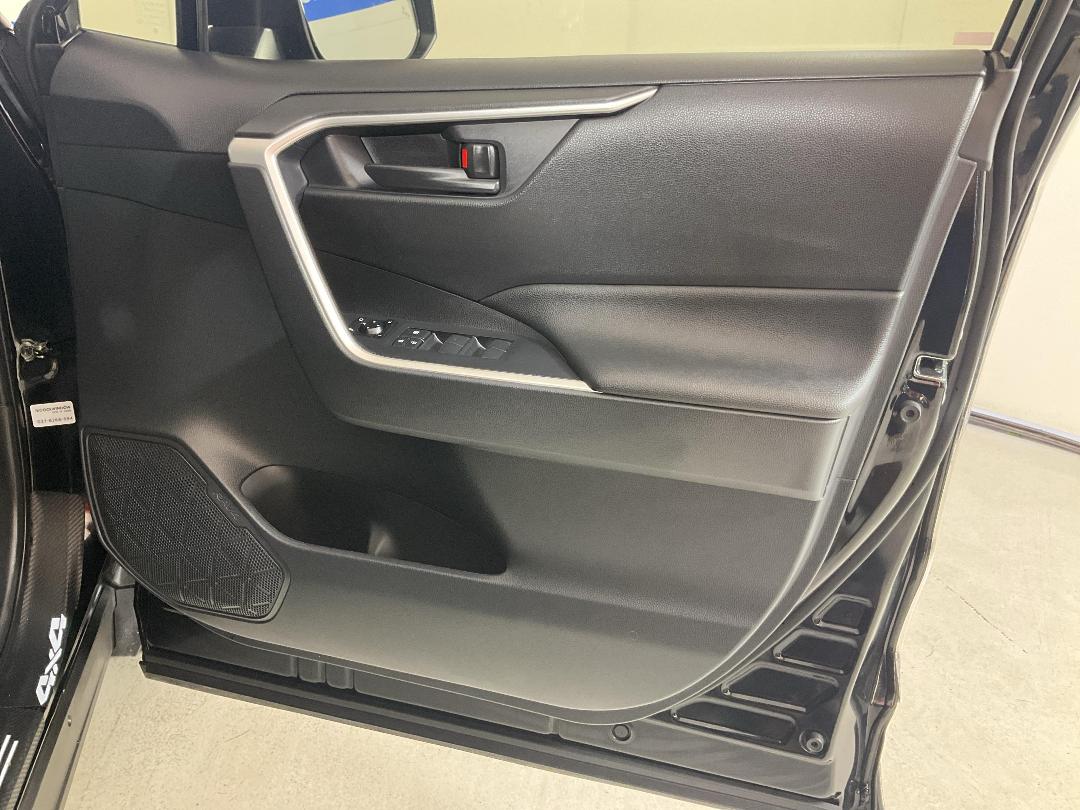 Photo '15' of Toyota Rav4