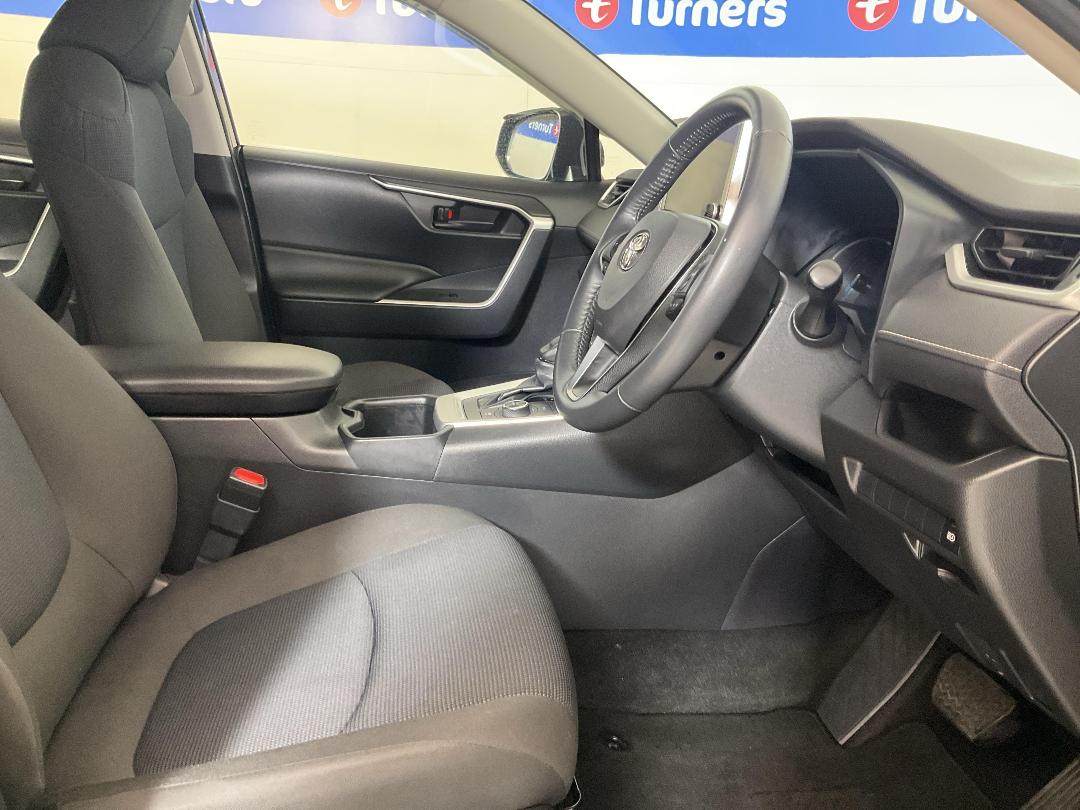 Photo '16' of Toyota Rav4