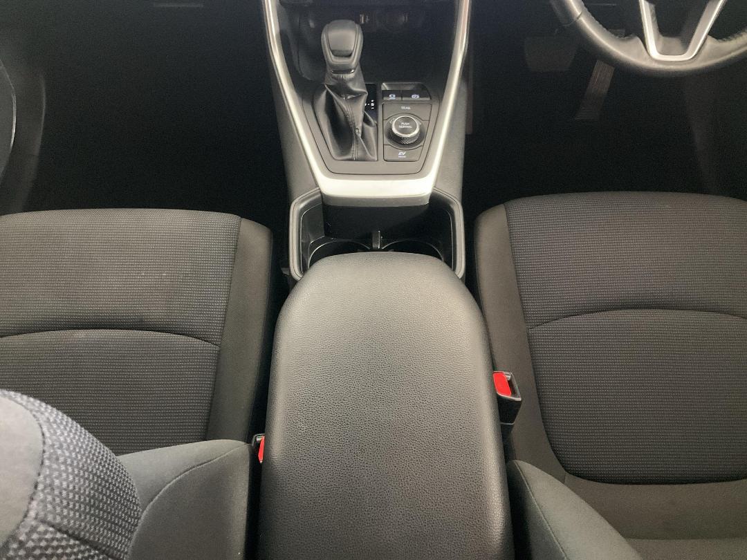 Photo '18' of Toyota Rav4