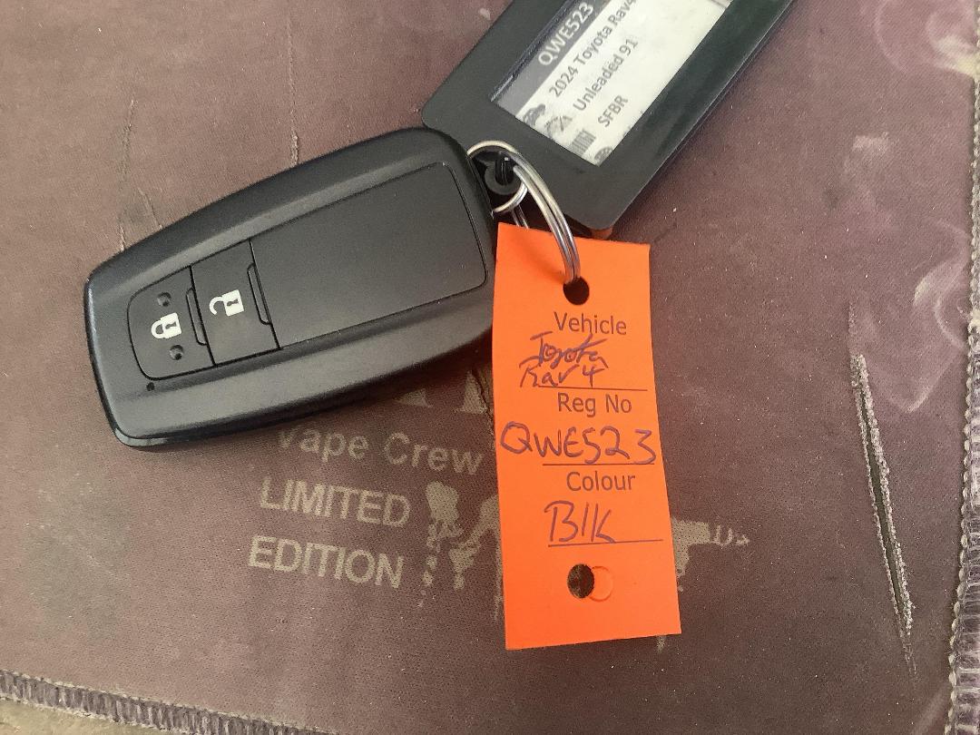 Photo '18' of Toyota Rav4 GX