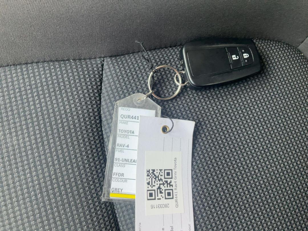 Photo '15' of Toyota Rav4 GX