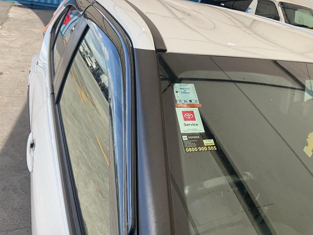 Photo '14' of Toyota Yaris Cross