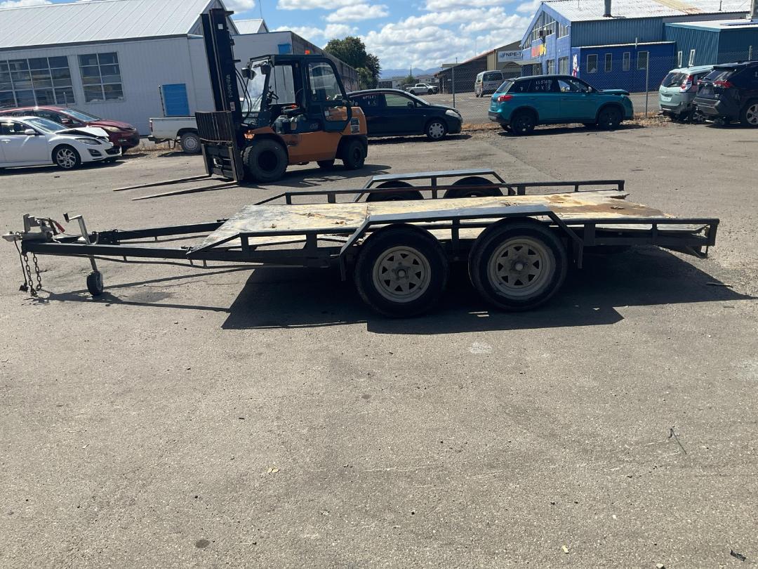 Photo '7' of Trailer Domestic Flat Deck - Tandem Photo '7' of Trailer Domestic Flat Deck - Tandem
