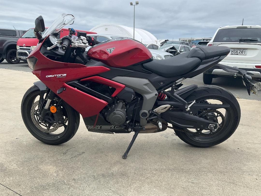 Photo '7' of Triumph DAYTONA 660 LAMS LJ2