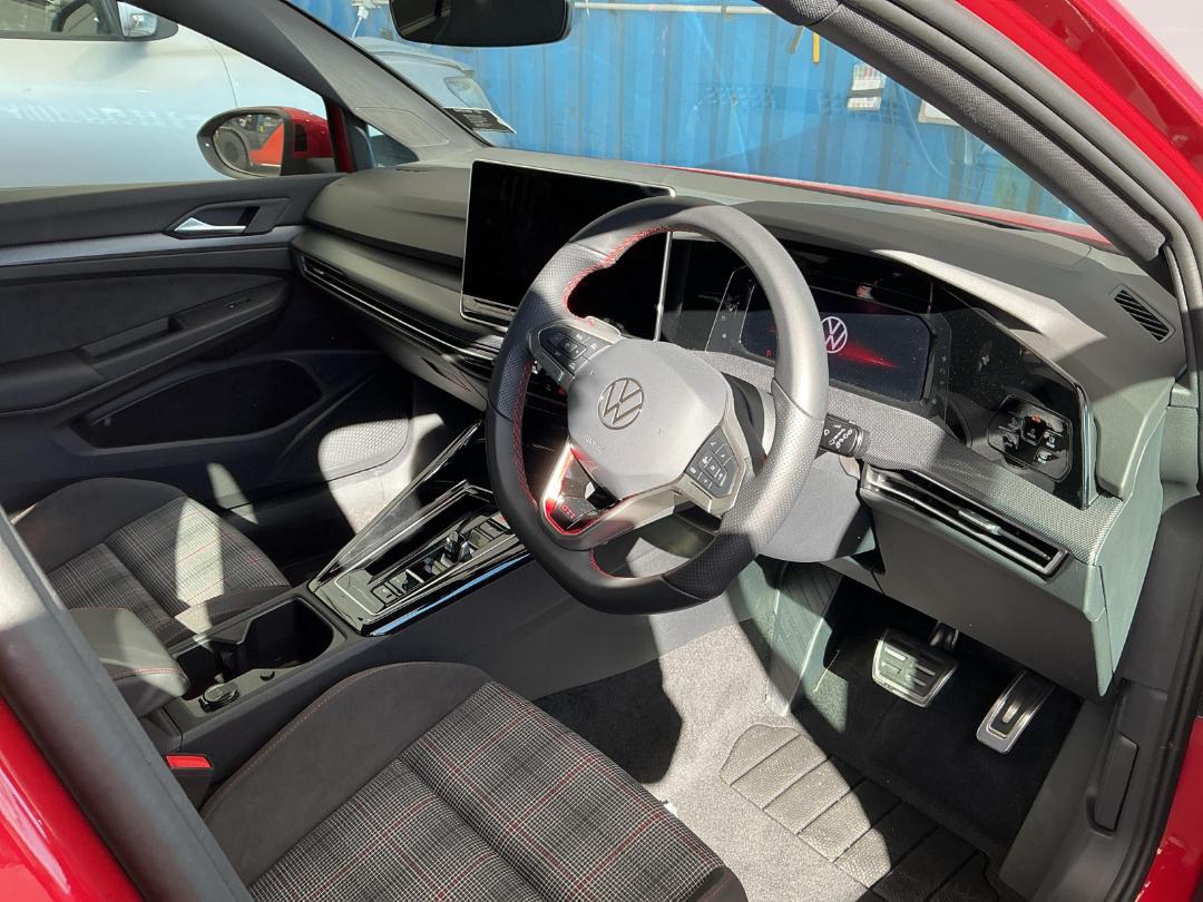 Photo '16' of Volkswagen Golf GTI