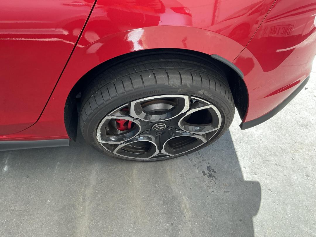 Photo '14' of Volkswagen Golf GTI