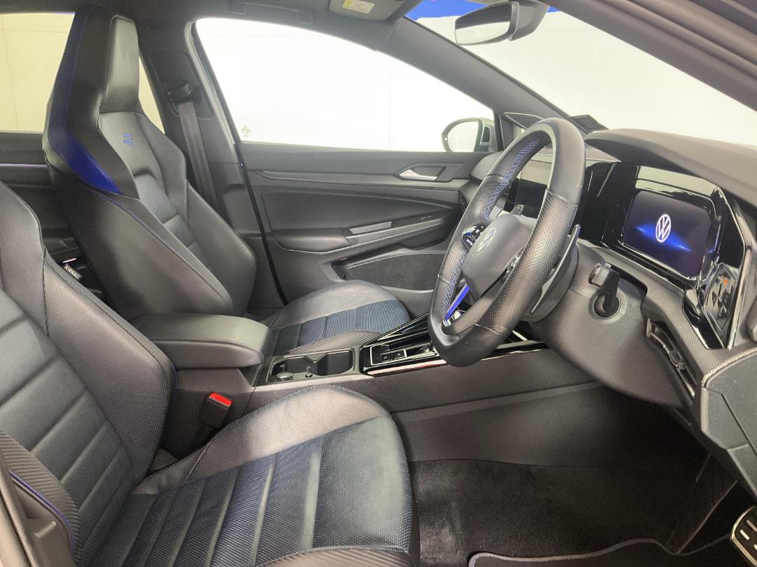 Photo '16' of Volkswagen Golf Photo '16' of Volkswagen Golf