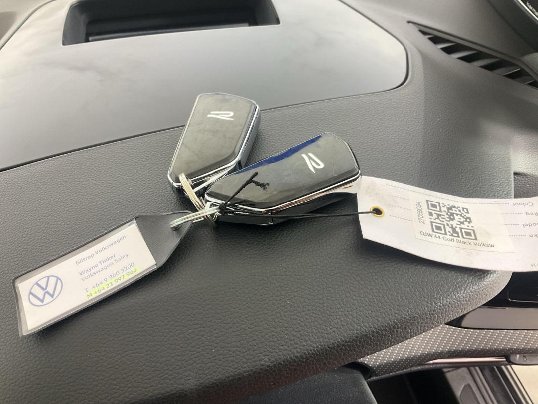 Photo '22' of Volkswagen Golf Photo '22' of Volkswagen Golf