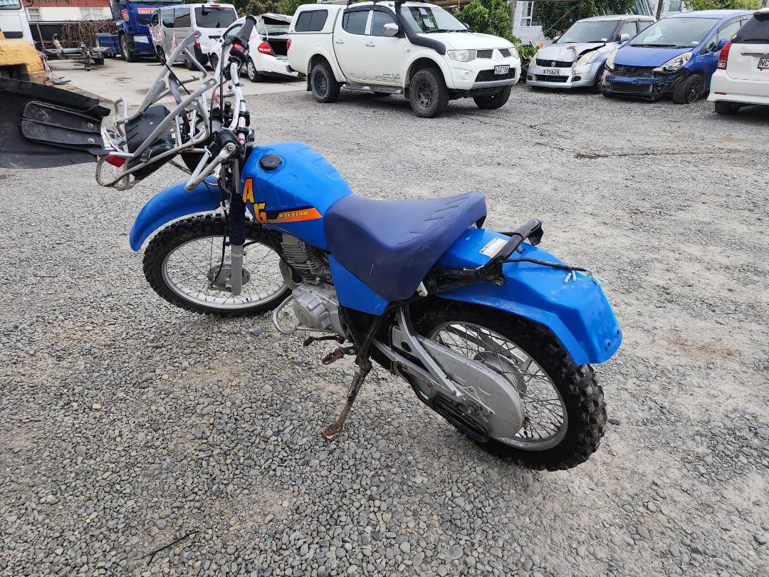 Photo '4' of Yamaha AG200