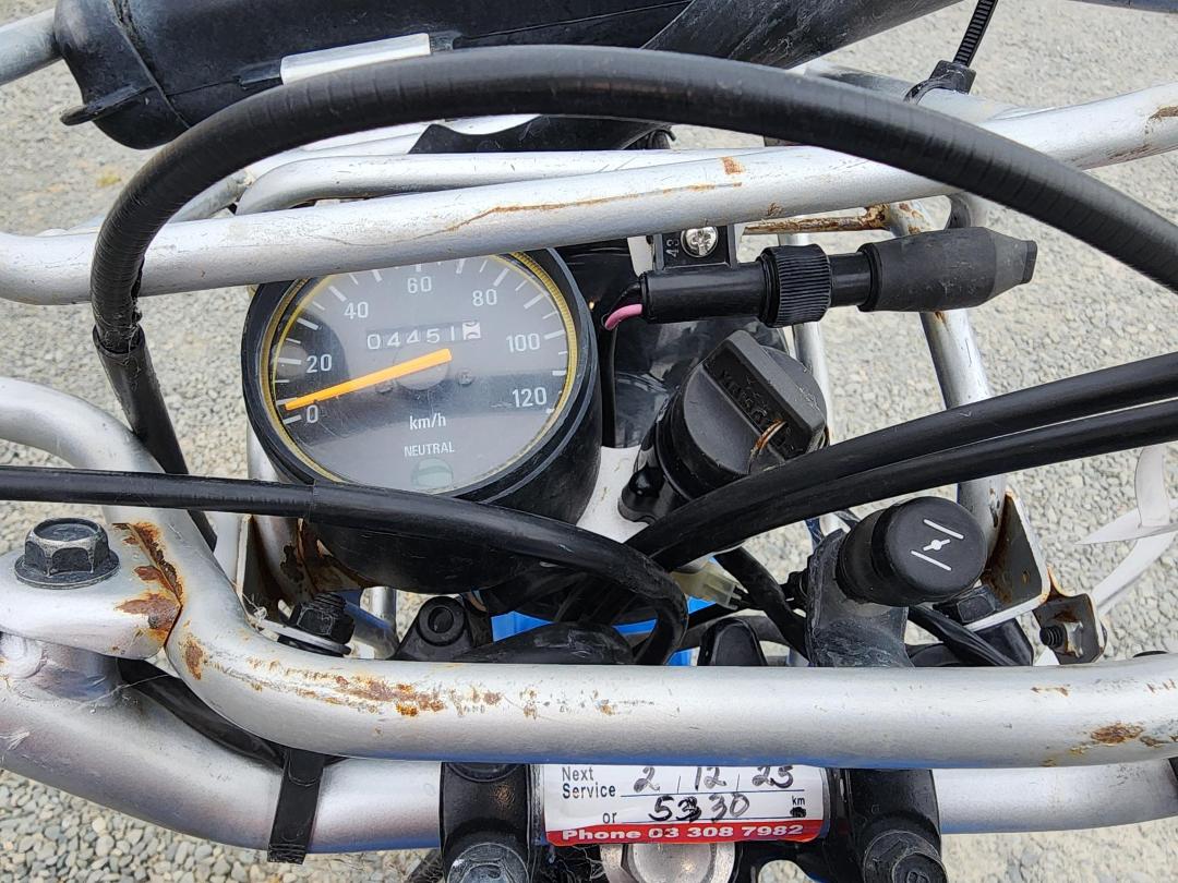 Photo '8' of Yamaha AG200