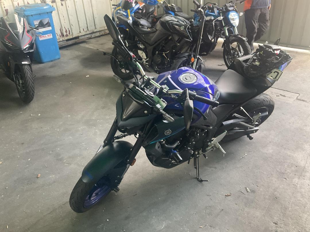 Photo '4' of Yamaha MT03LA P