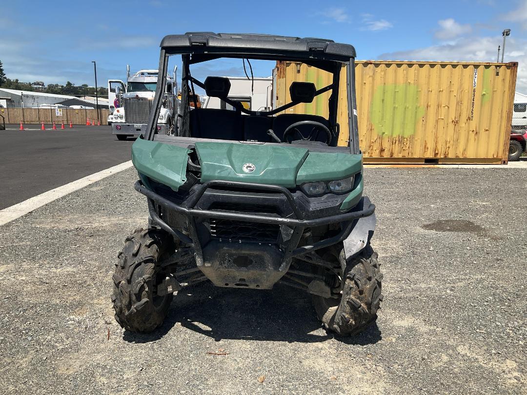 Photo '8' of Can-Am Defender HD7