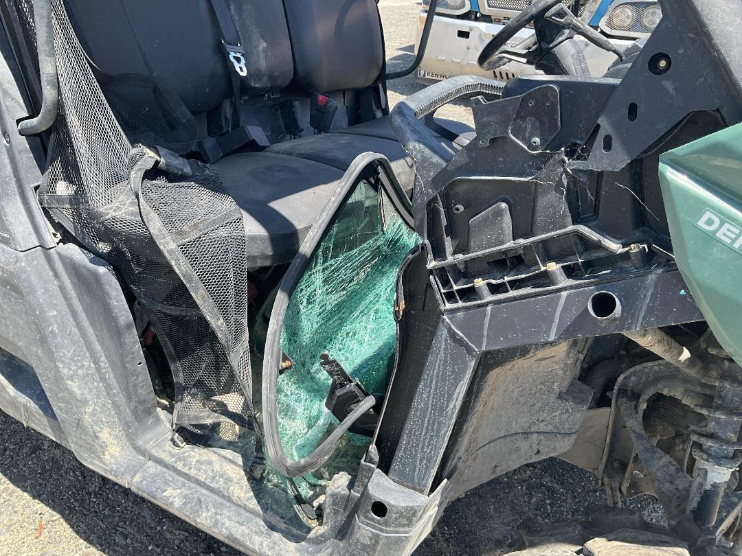 Photo '15' of Can-Am Defender HD7