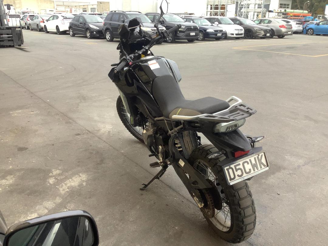 Photo '3' of Cfmoto MT450