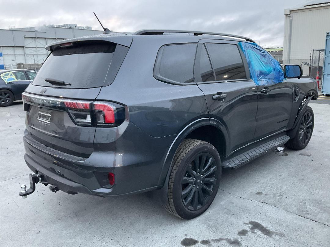 Photo '14' of Ford Everest Platinum Photo '14' of Ford Everest Platinum