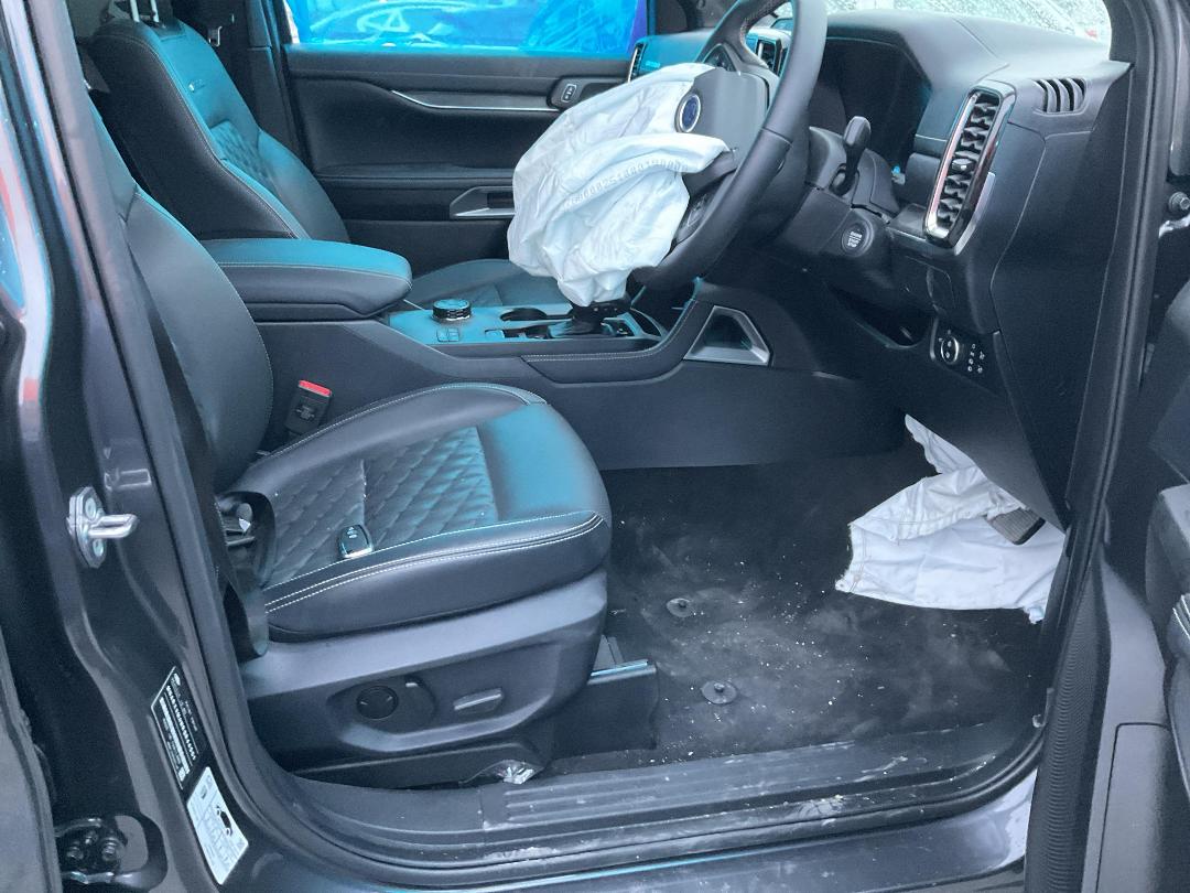 Photo '17' of Ford Everest Platinum Photo '17' of Ford Everest Platinum