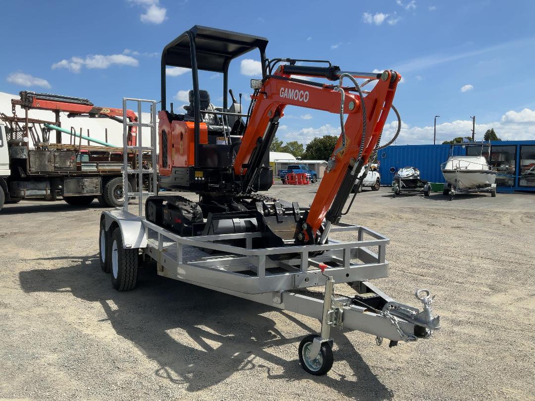 Photo '3' of Gamoco GM-T3000 Excavator Photo '3' of Gamoco GM-T3000 Excavator