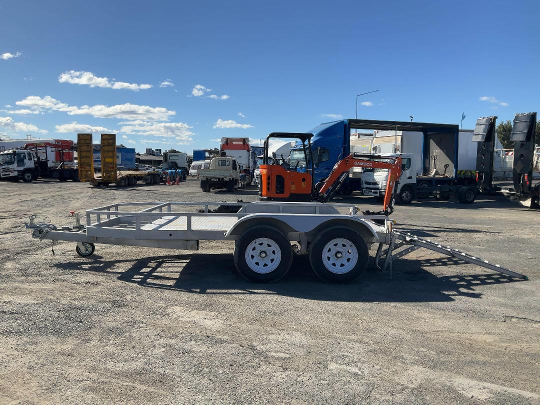 Photo '34' of Gamoco GM-T3000 Excavator Photo '34' of Gamoco GM-T3000 Excavator