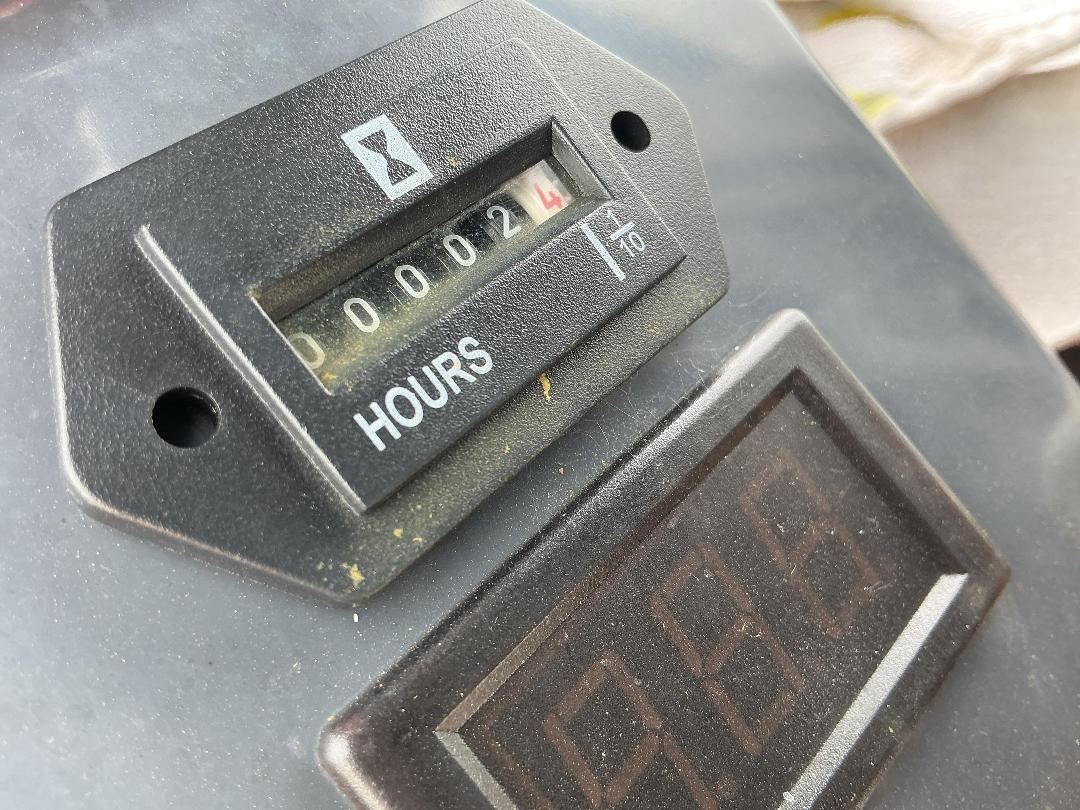 Photo '19' of Gamoco GM1012 Excavator