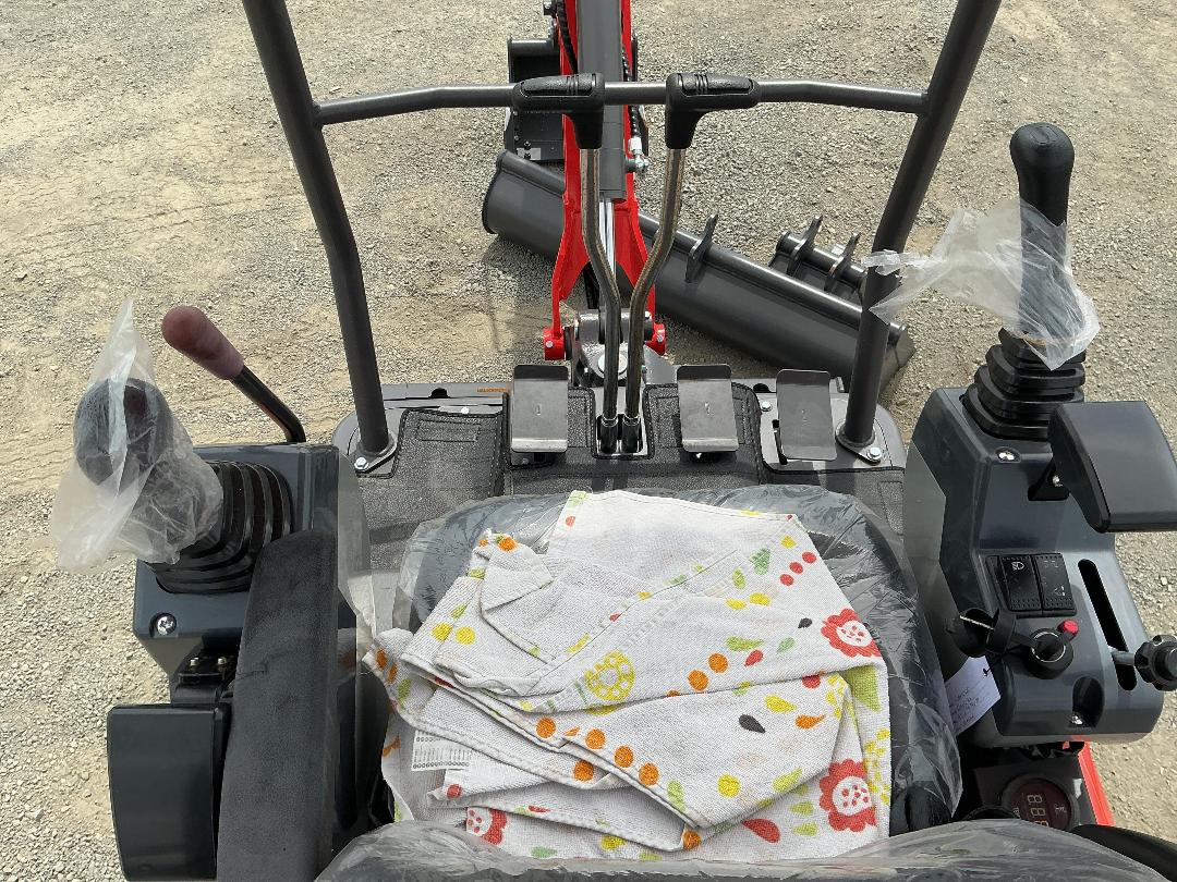 Photo '20' of Gamoco GM1012 Excavator