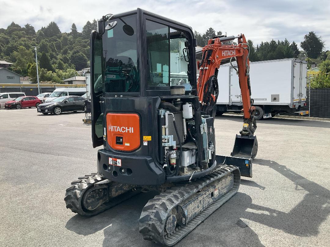 Photo '5' of Hitachi ZX33U Excavator Photo '5' of Hitachi ZX33U Excavator