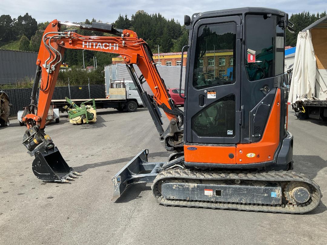 Photo '9' of Hitachi ZX33U Excavator Photo '9' of Hitachi ZX33U Excavator