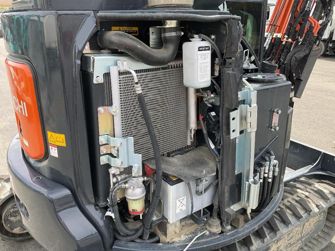 Photo '18' of Hitachi ZX33U Excavator Photo '18' of Hitachi ZX33U Excavator