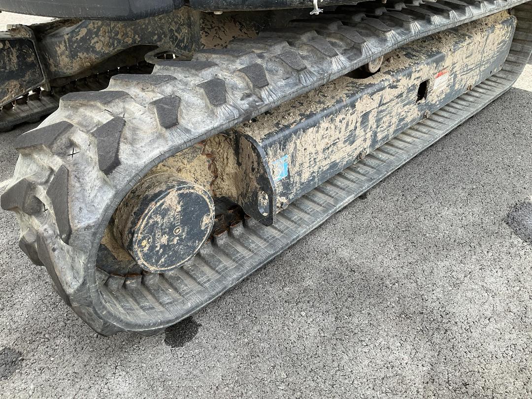 Photo '24' of Hitachi ZX33U Excavator Photo '24' of Hitachi ZX33U Excavator