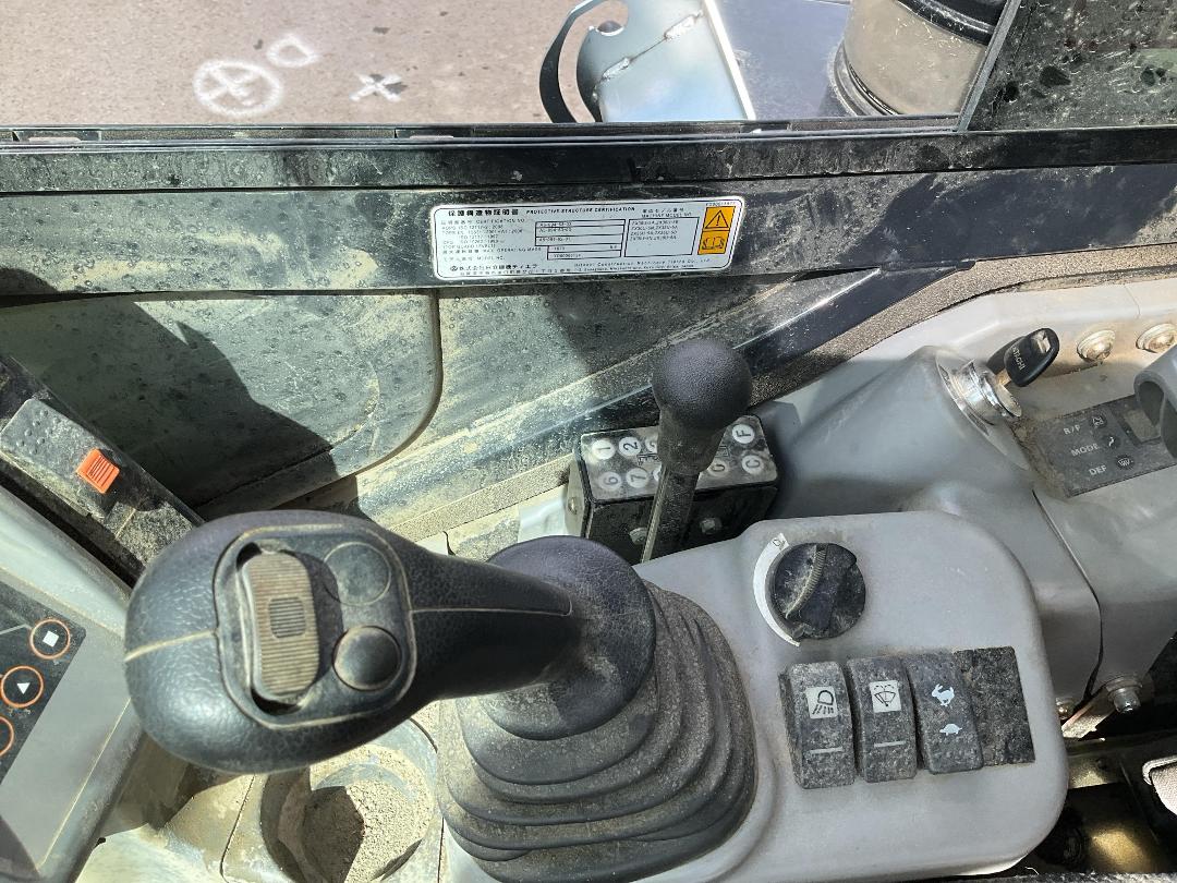 Photo '19' of Hitachi ZX33U Excavator Photo '19' of Hitachi ZX33U Excavator