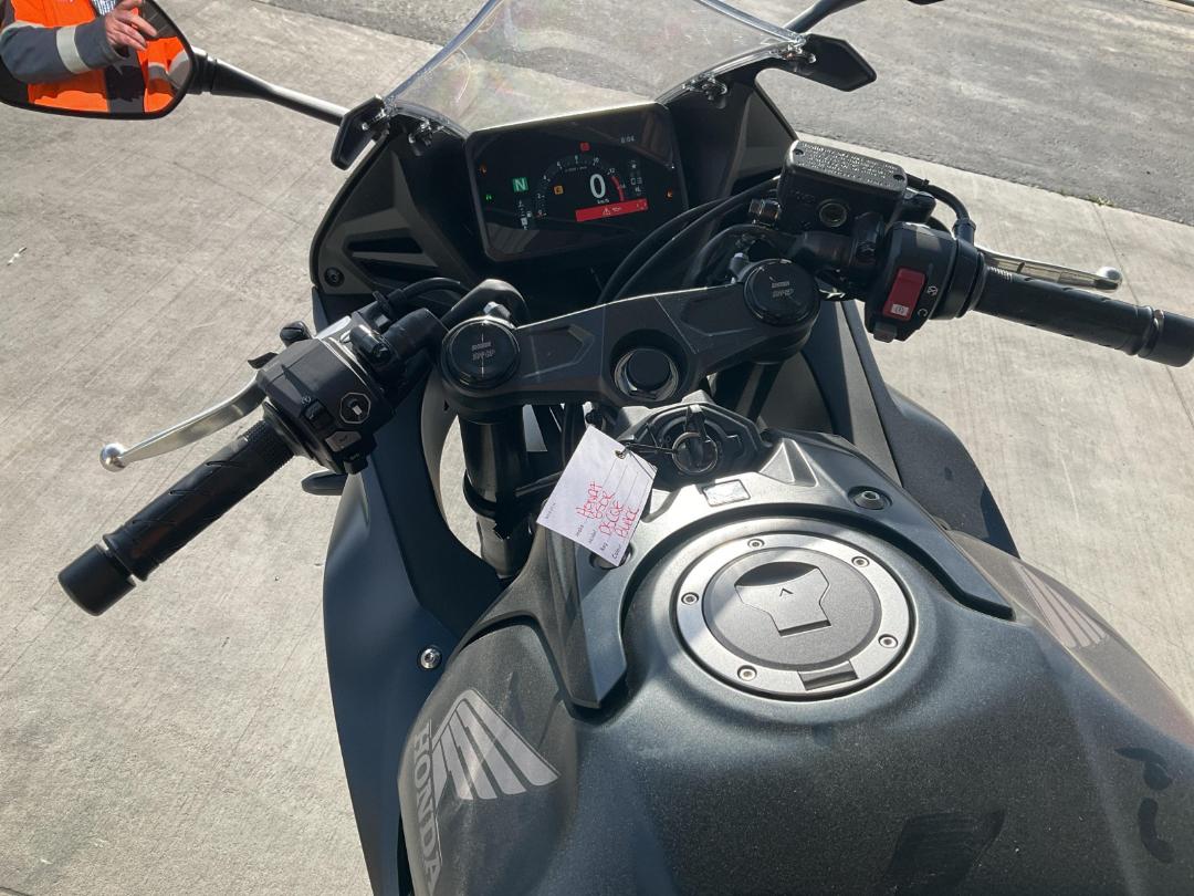 Photo '6' of Honda CBR 650