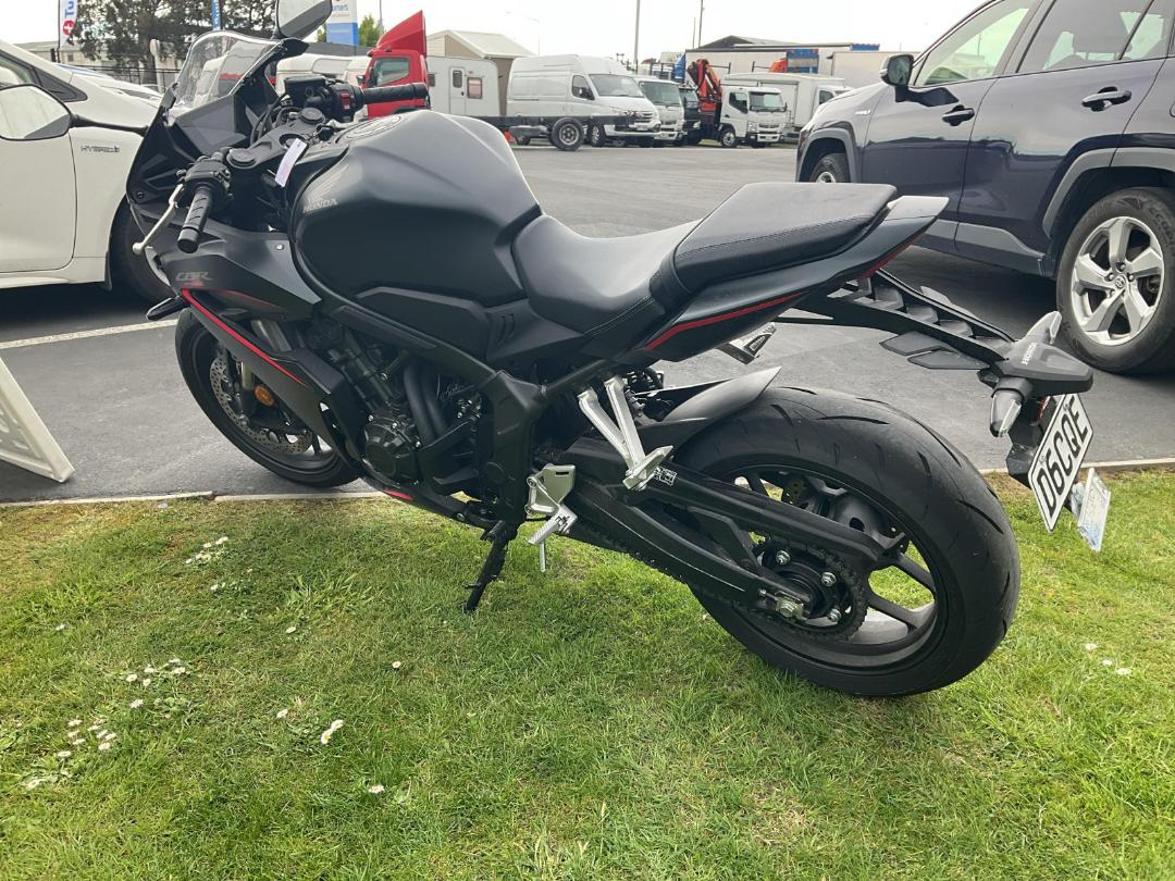 Photo '10' of Honda CBR 650