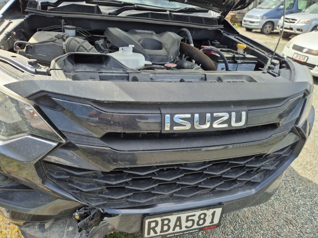 Photo '5' of Isuzu D-MAX LX Double CAB 4WD F/