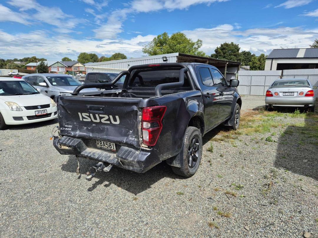 Photo '10' of Isuzu D-MAX LX Double CAB 4WD F/