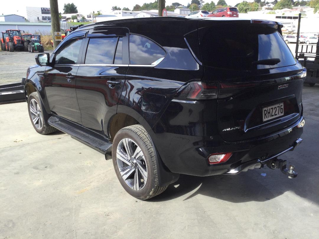 Photo '6' of Isuzu MU-X LS-T 4WD Auto