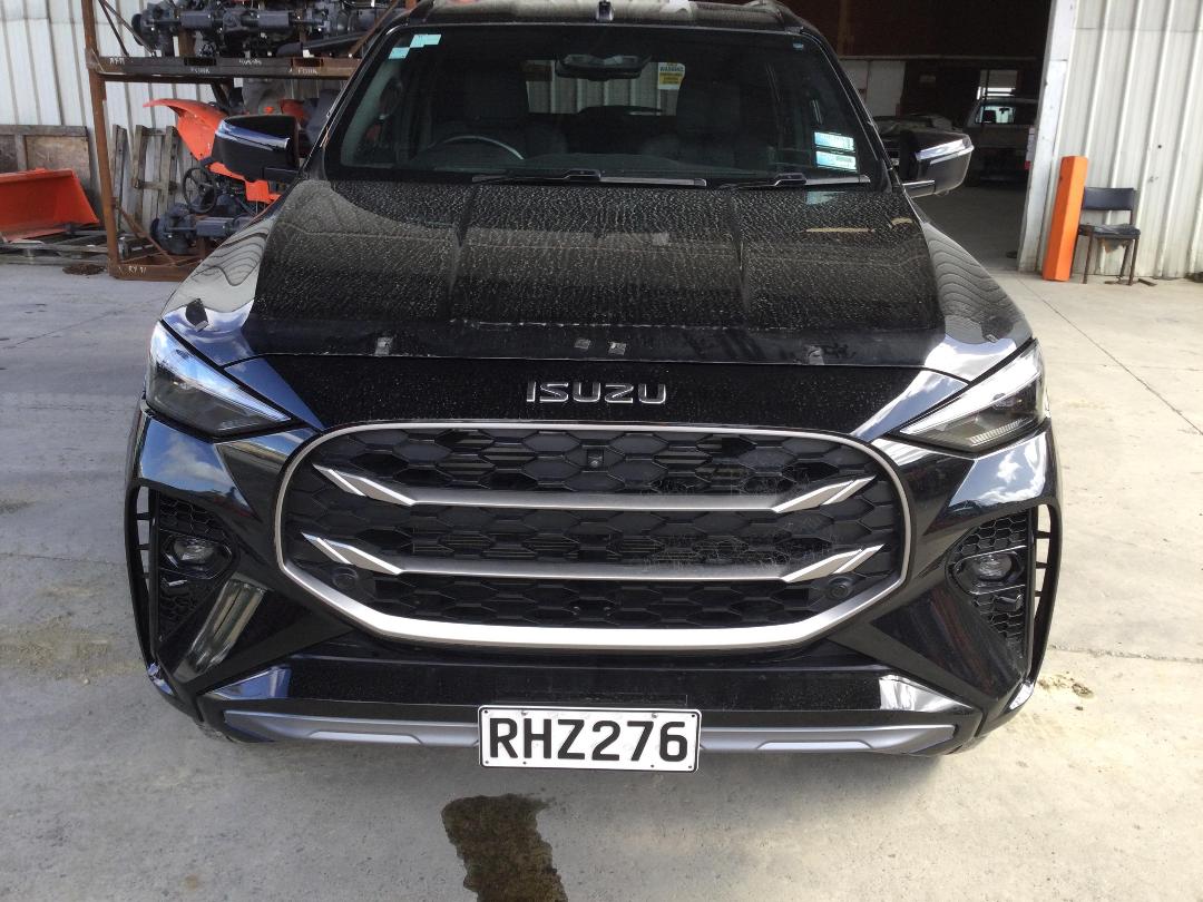 Photo '3' of Isuzu MU-X LS-T 4WD Auto