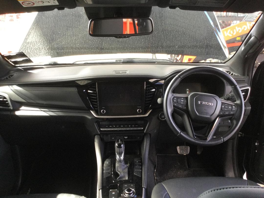 Photo '11' of Isuzu MU-X LS-T 4WD Auto