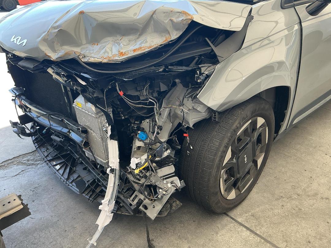 Photo '6' of KIA Carnival Premium