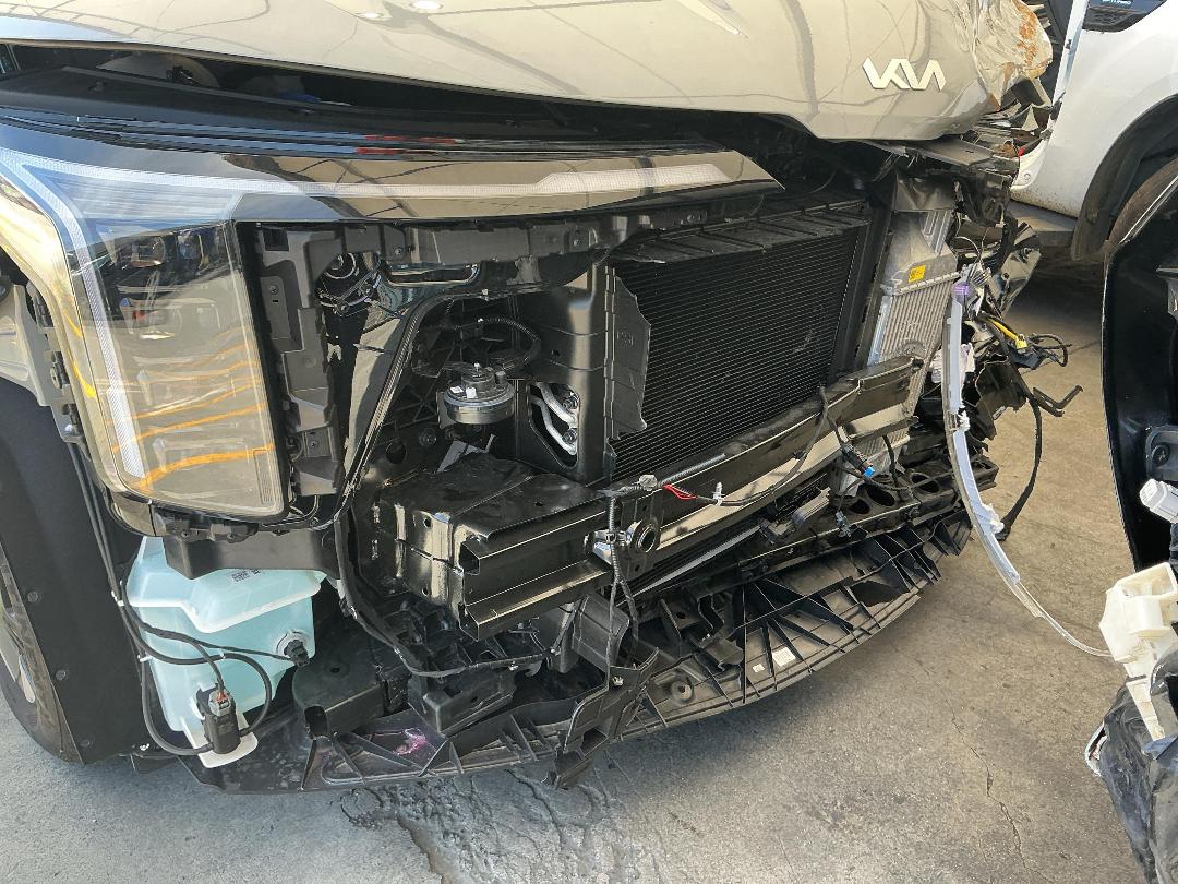 Photo '4' of KIA Carnival Premium