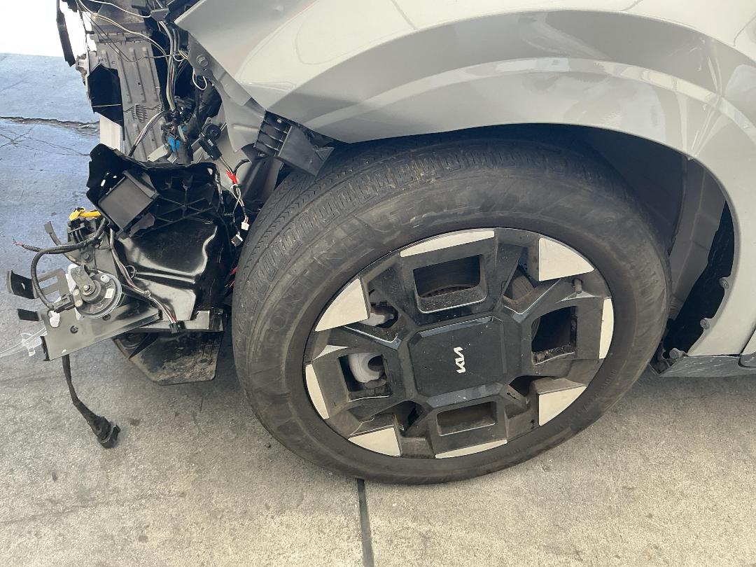 Photo '7' of KIA Carnival Premium