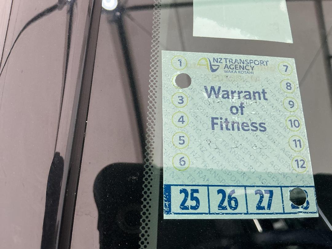 Photo '23' of KIA Carnival Premium