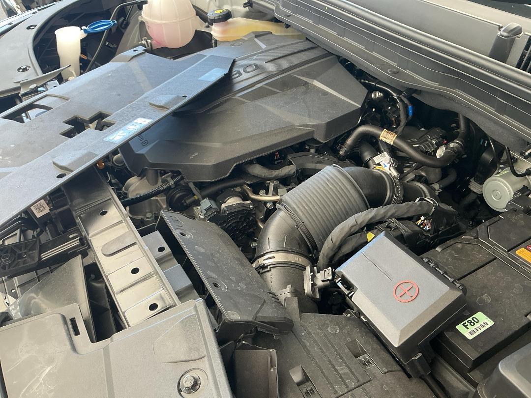 Photo '27' of KIA Carnival Premium