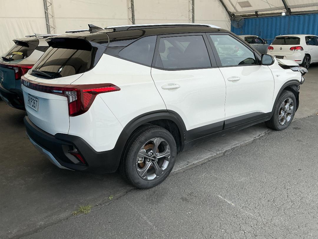 Photo '12' of KIA Seltos LX