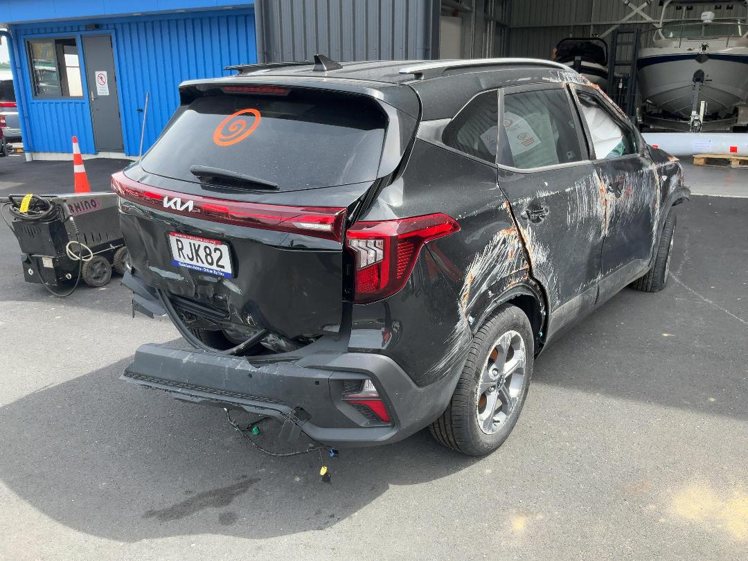 Photo '7' of KIA Seltos LX