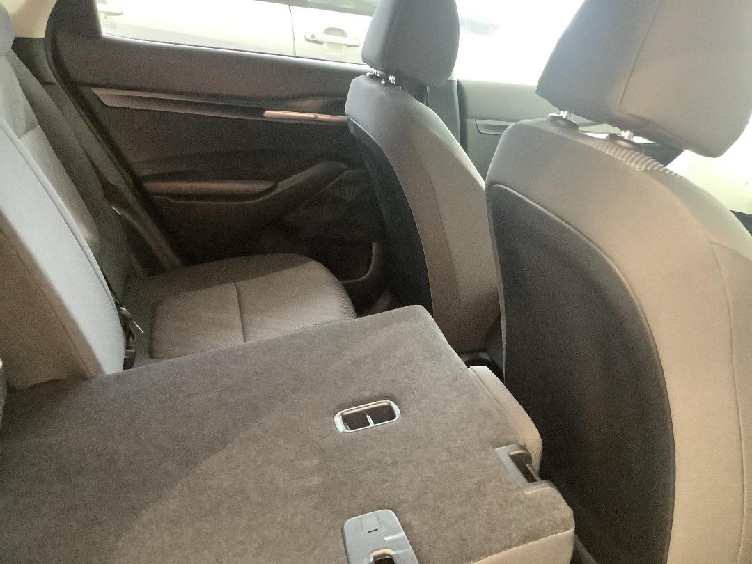 Photo '10' of KIA Seltos LX