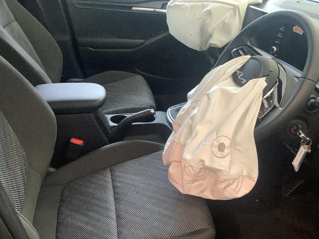 Photo '13' of KIA Seltos LX