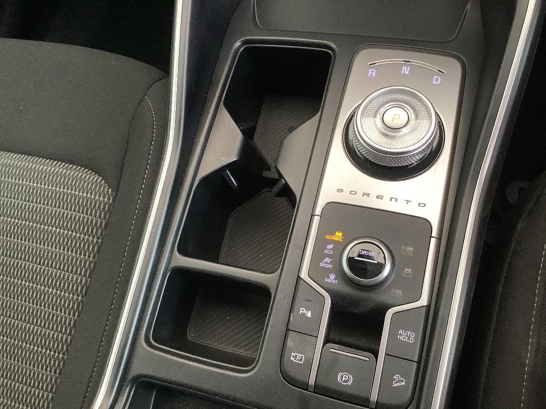 Photo '15' of KIA Sorento LX+