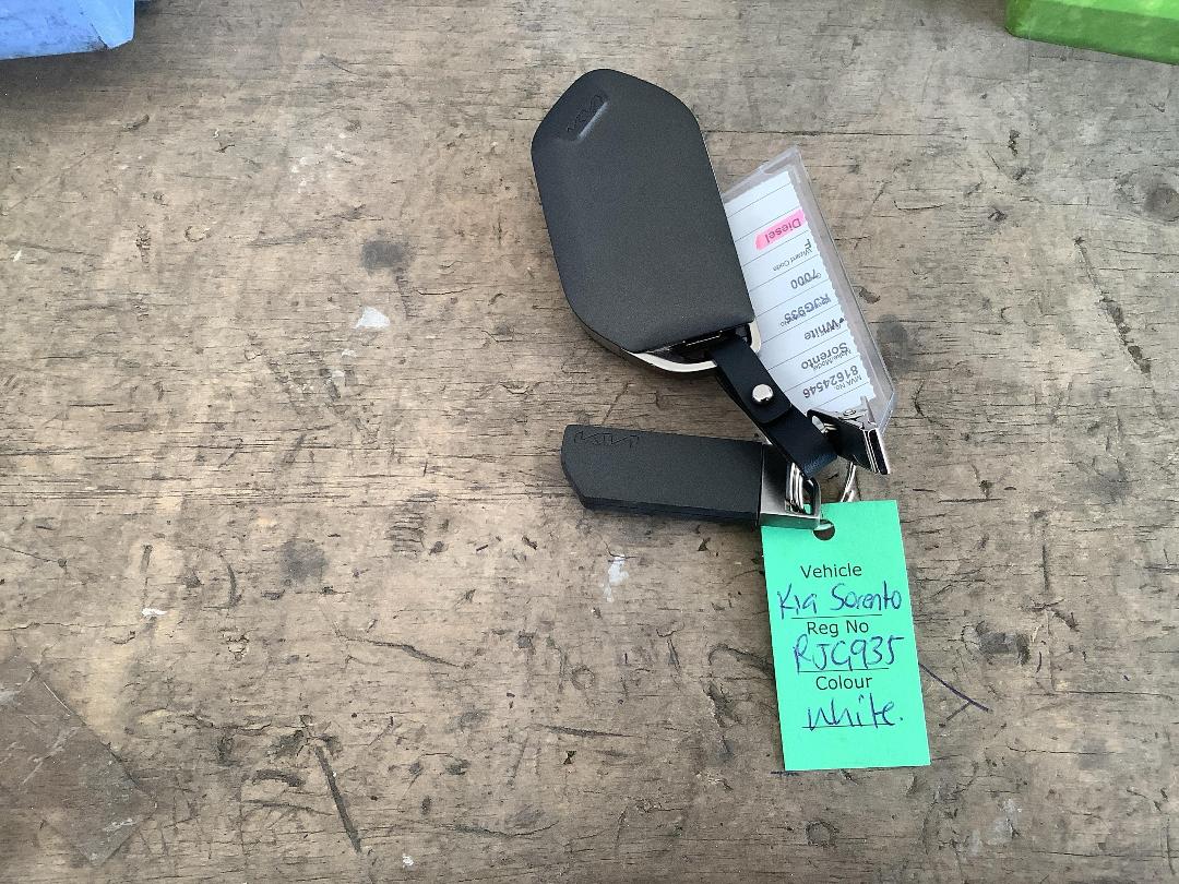 Photo '17' of KIA Sorento LX+