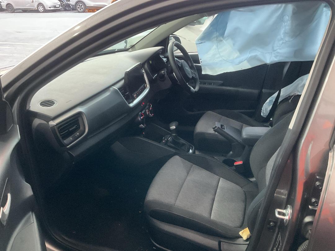 Photo '21' of KIA Stonic SX